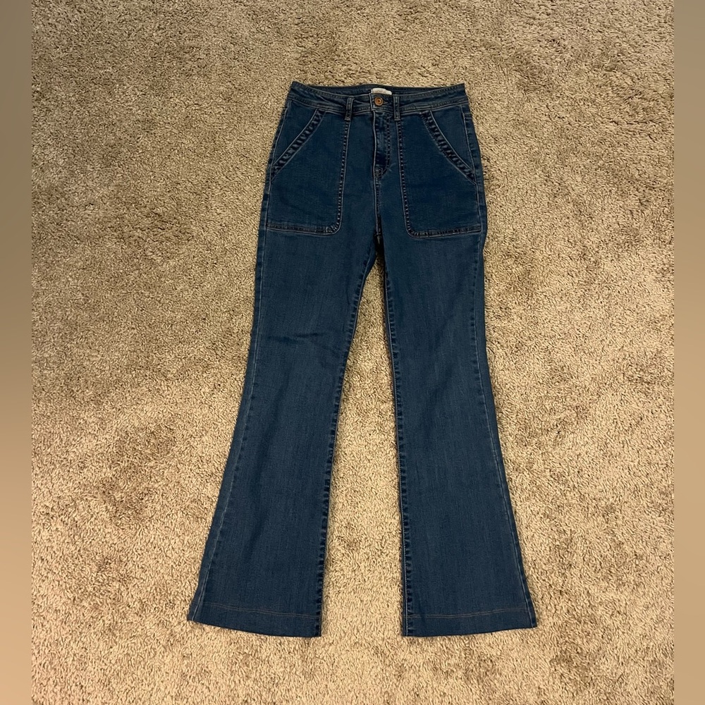 Bell bottom jeans: Size 6